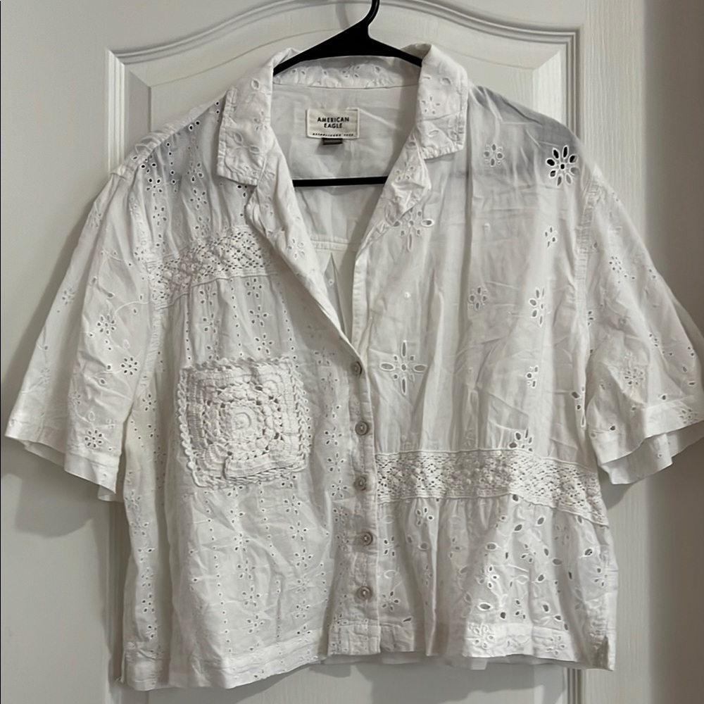 American Eagle Outfitters White Boxy Short Sleeve Shirt